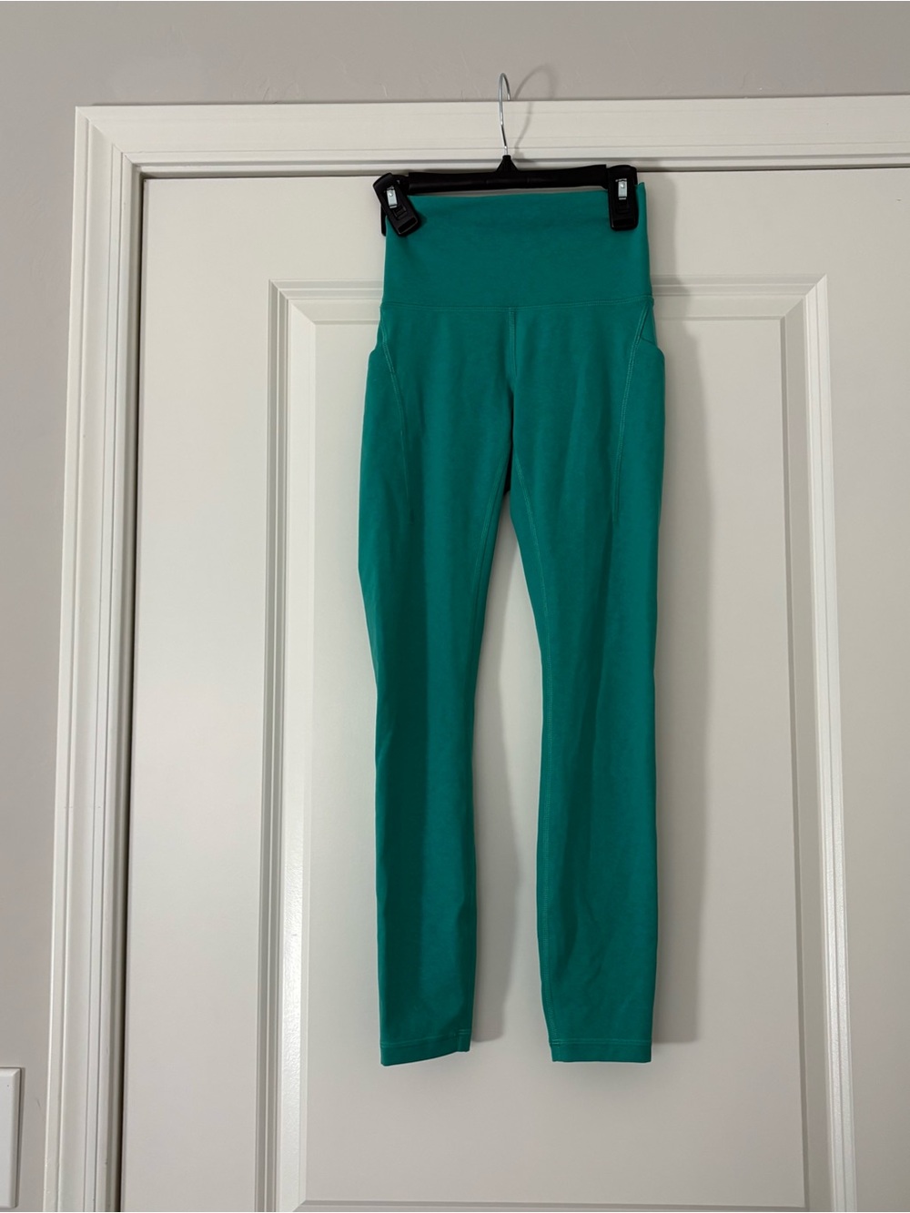 Lululemon Women’s Green High Waisted Yoga Pants